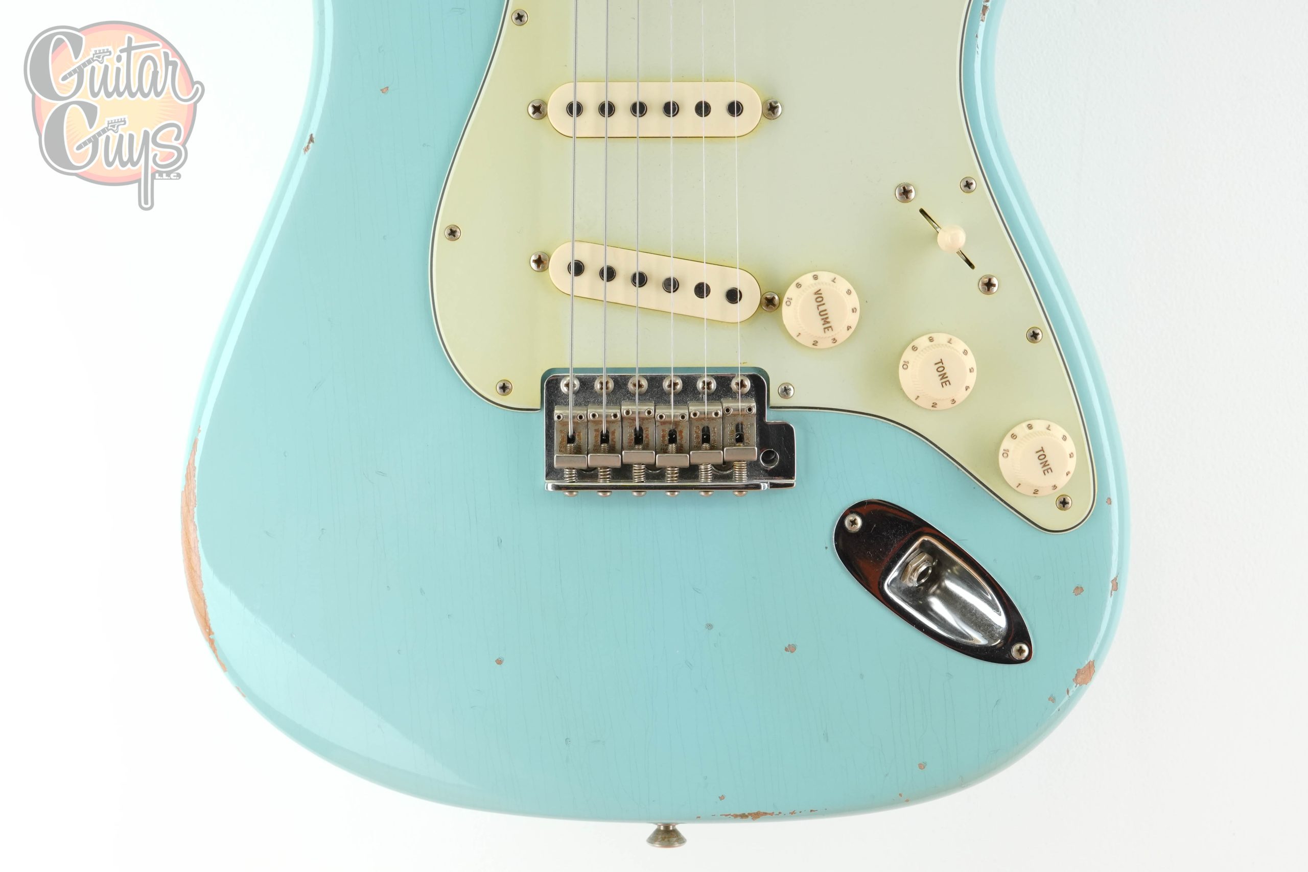 Pre-Owned Fender Custom Shop 1960 Stratocaster Relic Aged Daphne Blue - Image 3