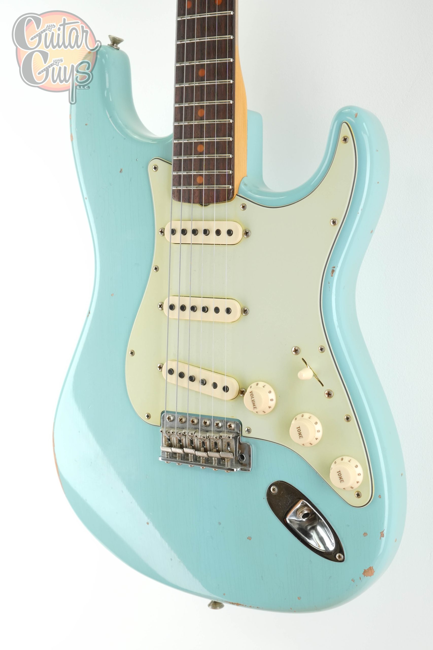 Pre-Owned Fender Custom Shop 1960 Stratocaster Relic Aged Daphne Blue - Image 6