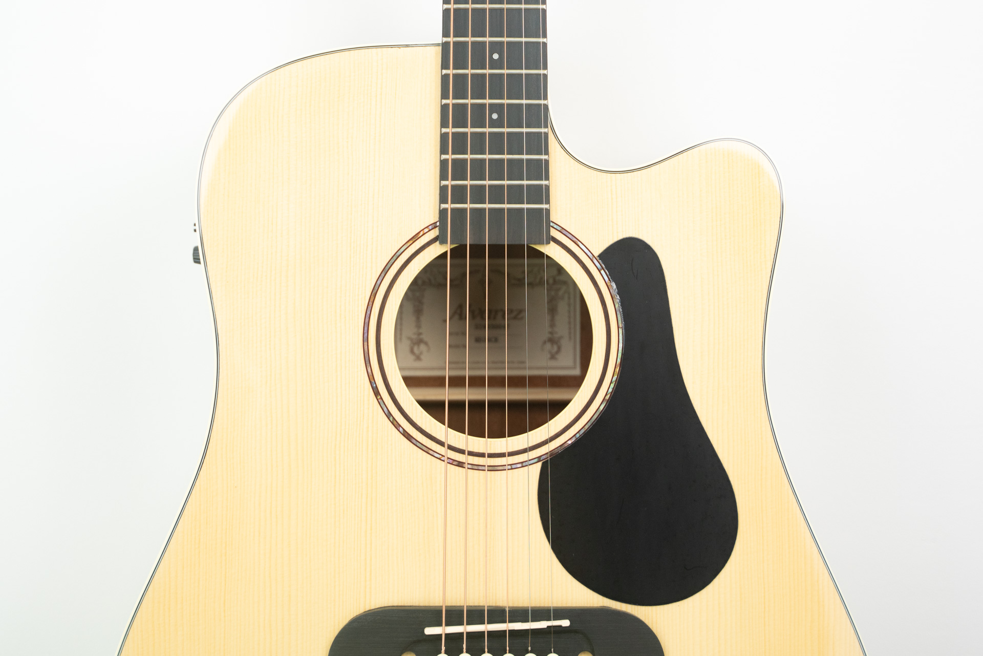 世界トップクラスのLサスティンリヴァ一ブ！！CROSS.REVERBギター Alvarez RD26CE Regent Dreadnought w/cutaway Natural/Gloss - Guitar