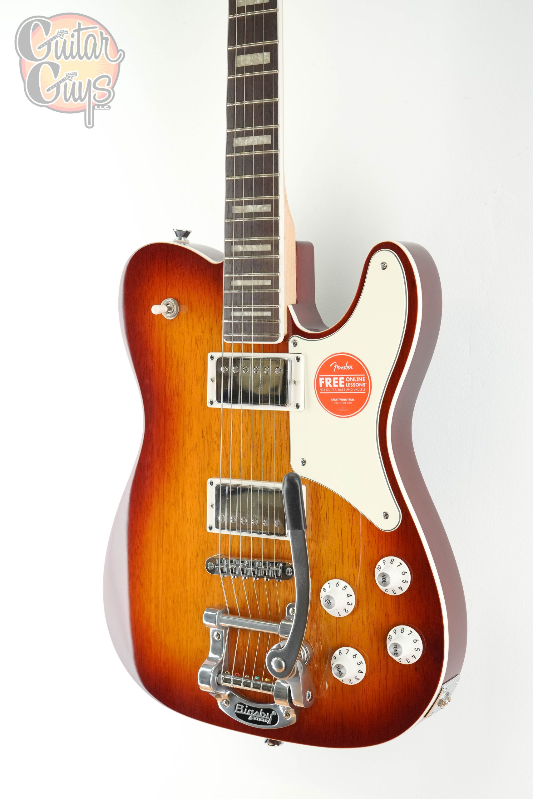 Squier Paranormal Troublemaker Telecaster Deluxe Bigsby Honey Sunburst - Image 4