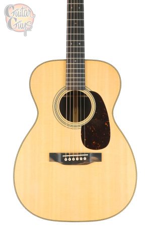 Pre-Owned Martin 00-28 Natural (2018-2024)
