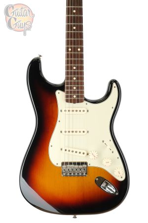 Pre-Owned Fender Robert Cray Artist Series Signature Stratocaster 3-Color Sunburst 2012