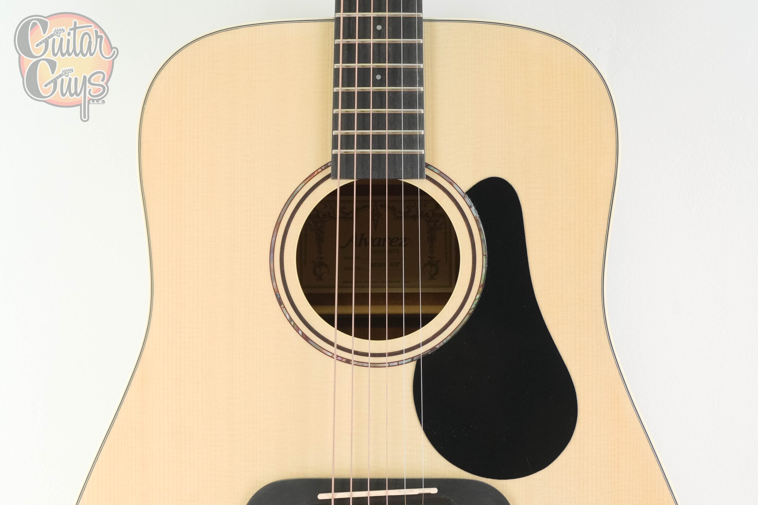 Alvarez RD26S-AGP Regent Dreadnought Acoustic Guitar Pack Spruce Natural/Satin - Image 4