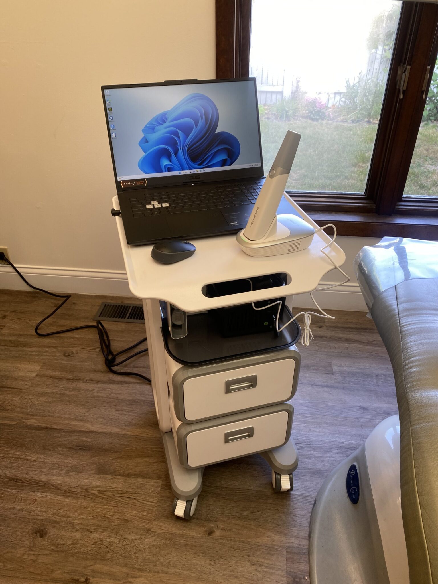 Dental Scanner Cart