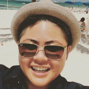 A Glassy Eyewear Customer