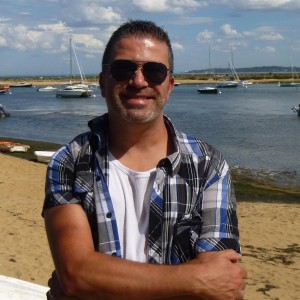 A Luisa Paixao Customer