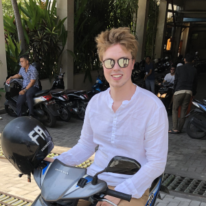 A ETAVI Customer