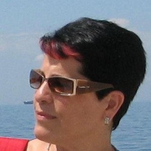 A Zohara Tights | גרביונים , גרביים ובגדי ים  Customer