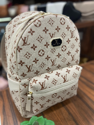 mochila louis vuitton branco Off