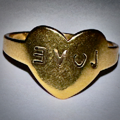ANILLO EN ACERO CORAZÓN CON PALABRA LOVE ANA00027