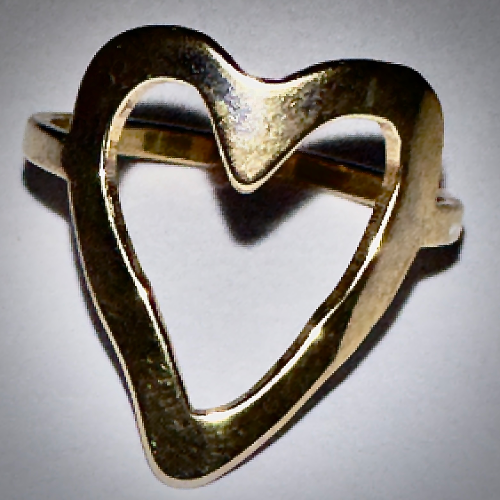 ANILLO EN ACERO CORAZÓN GRANDE HUECO ANA00026