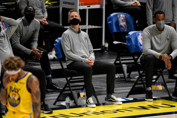 Kerr clears COVID-19 protocols, rejoins Warriors