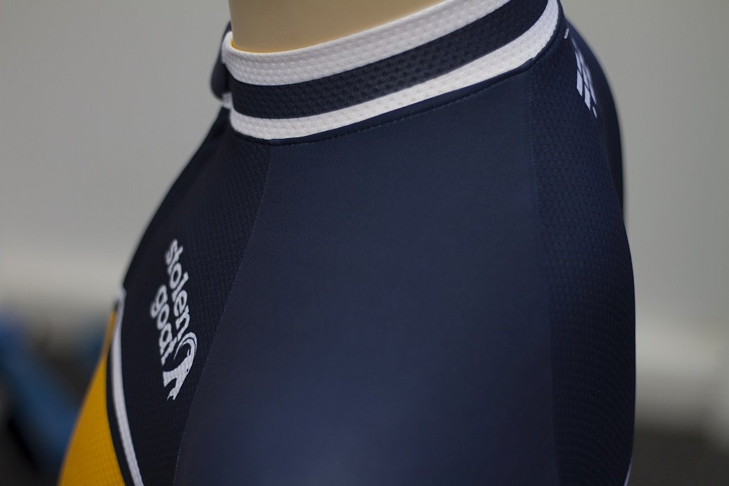 stolen goat Bodyline jersey features