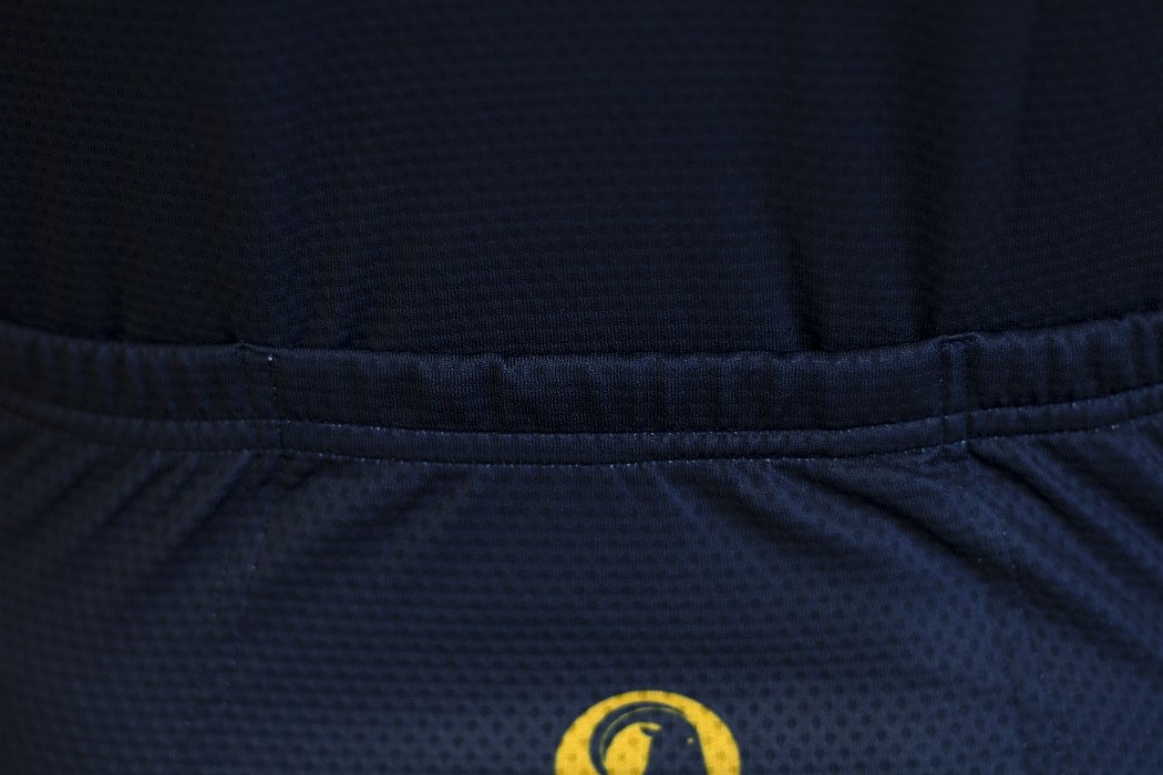 stolen goat Bodyline jersey features