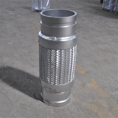 Grooved metal braided hose