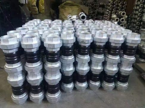 threaded-rubber-joints