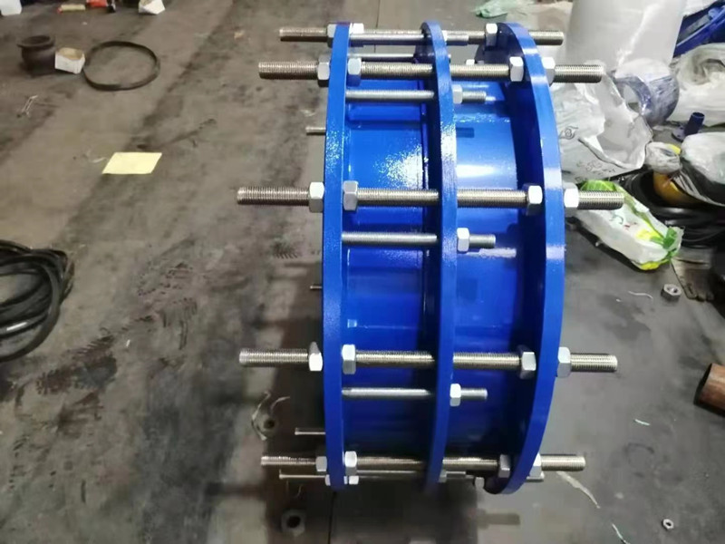 double flange dismantling joint