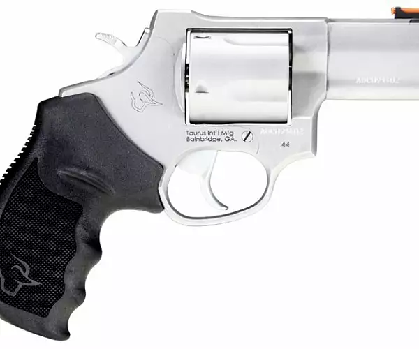 Taurus Taurus Tracker 44 Magnum Stainless Steel TALO special edition revolvers
