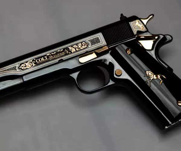 Colt Colt 1911 Oscuro y Oro TALO special edition pistols