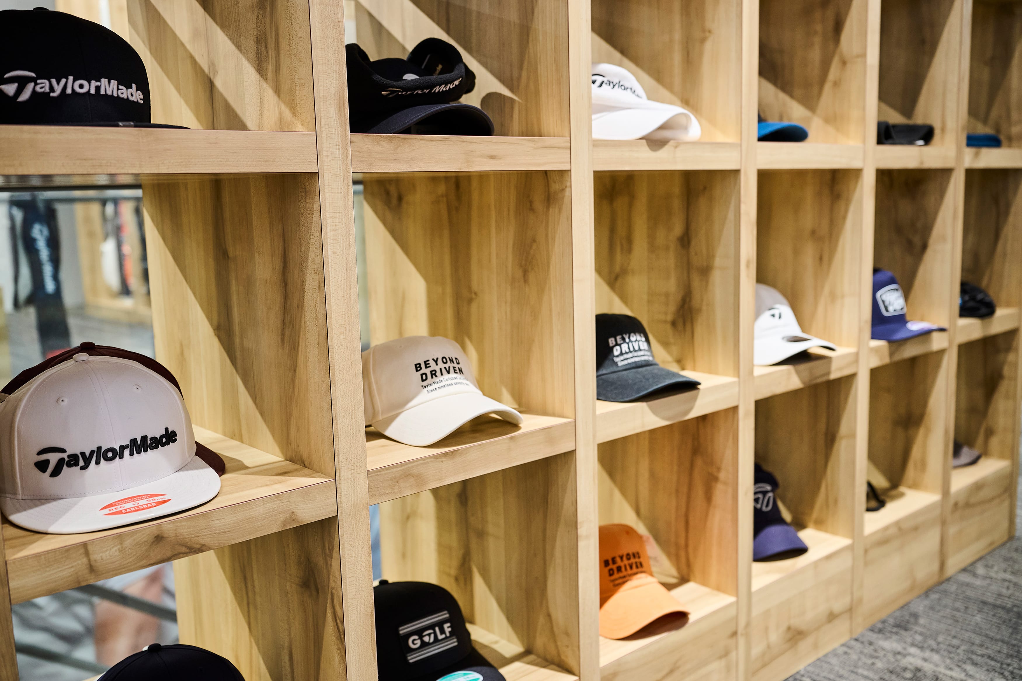 FLOOR | テーラーメイド銀座 | 直営店 | TaylorMade Golf