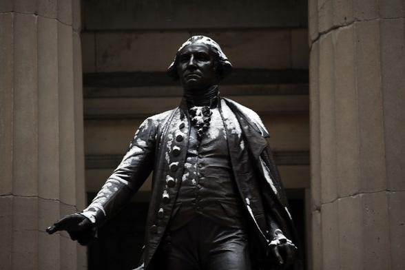 George Washington statue in New York City