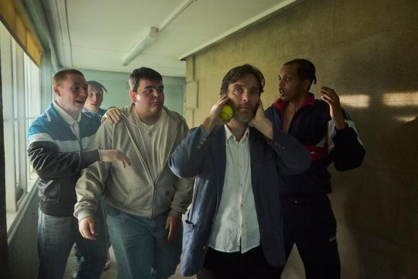 Stanton Wood. Cillian Murphy as Steve (Center-Right) in
Stanton Wood. Cr. Robert Viglasky/Netflix
© 2025.