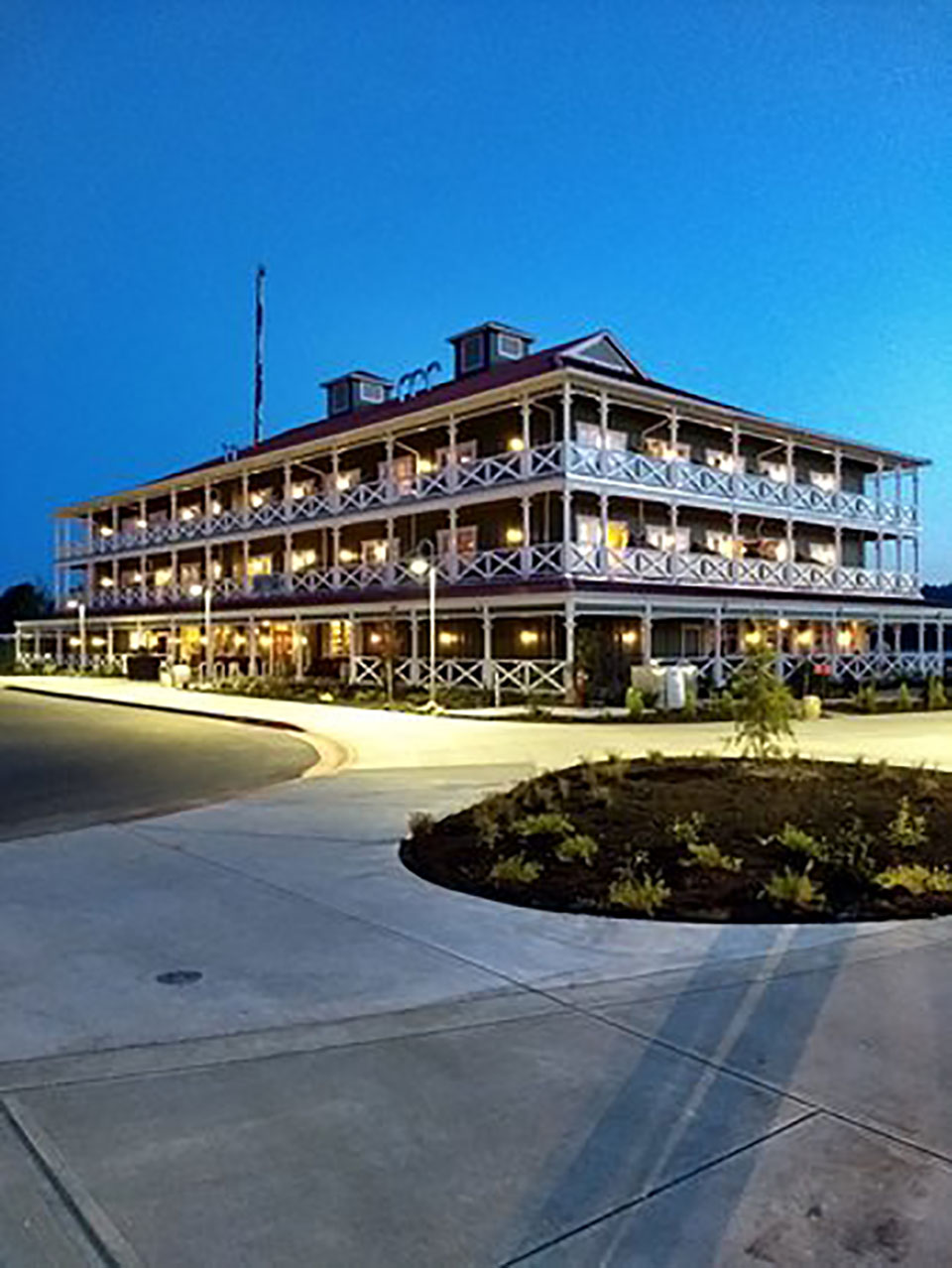 McMenamins Kalama Harbor Lodge JH Kelly