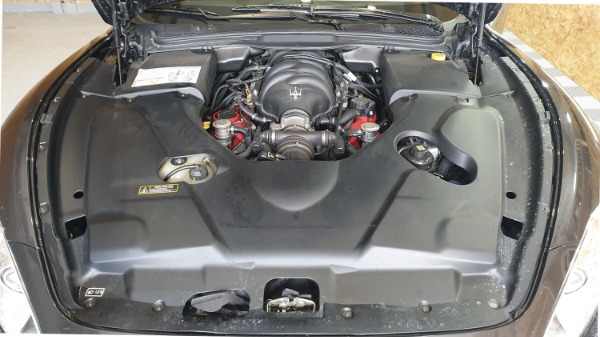 Voir l'image Nettoyage compartiment moteur — Alexandre Grassi — photo 1