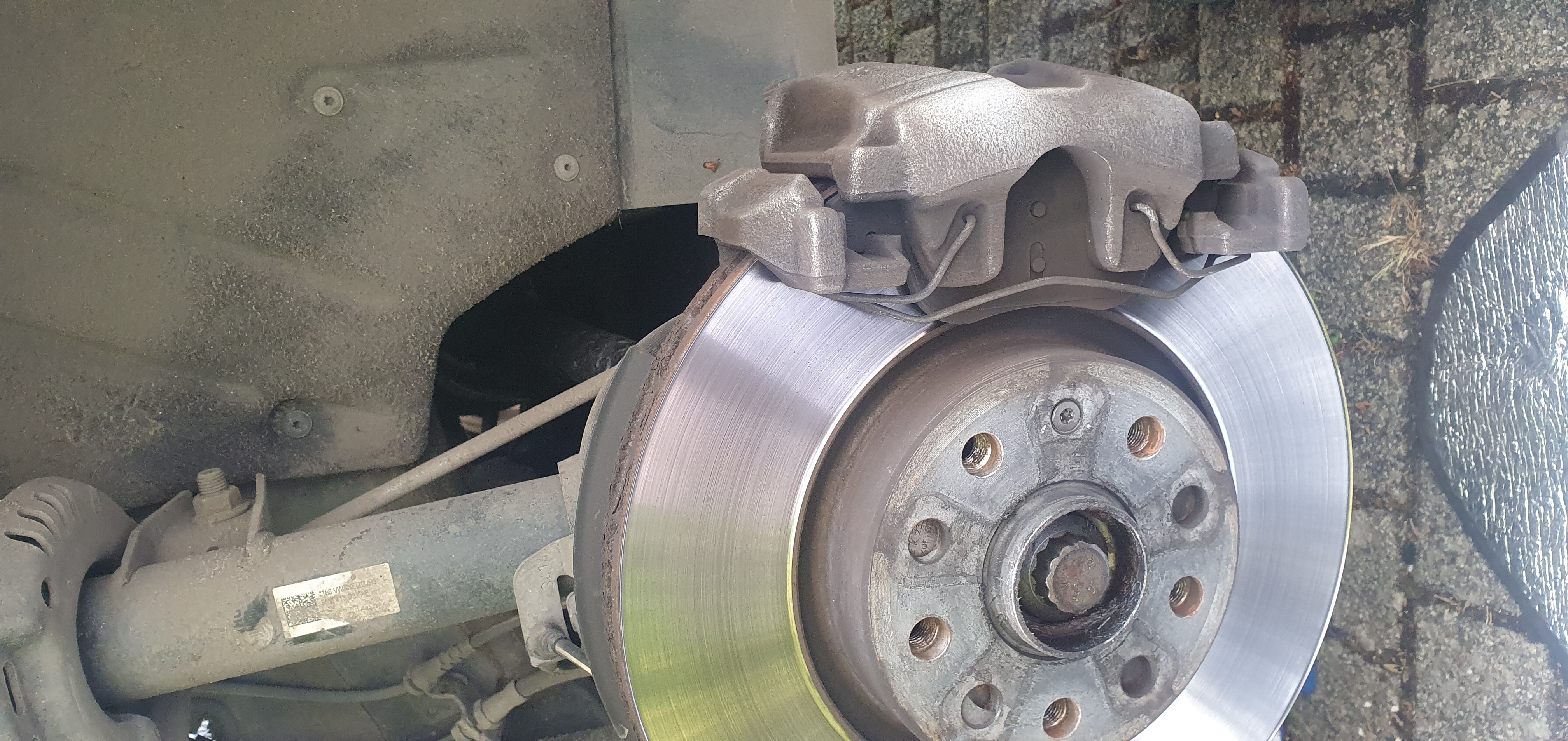 Voir plus — Remplacement disque et plaquettes audi q3 — YCD Auto 