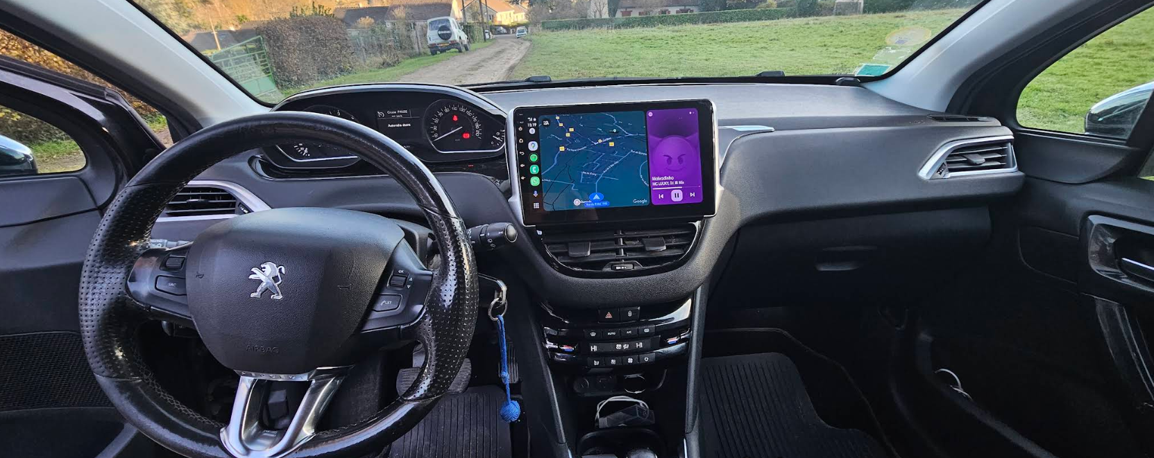 Peugeot 208 — Gentleman Mécanicien — photo 1