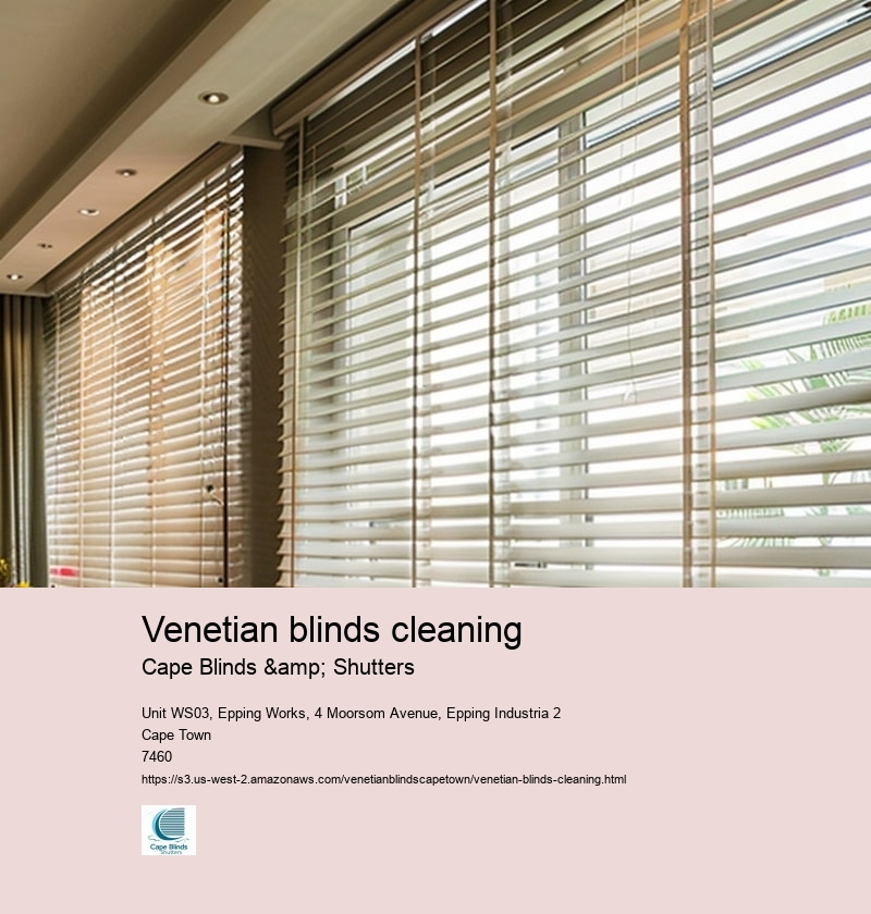 Venetian blinds cleaning