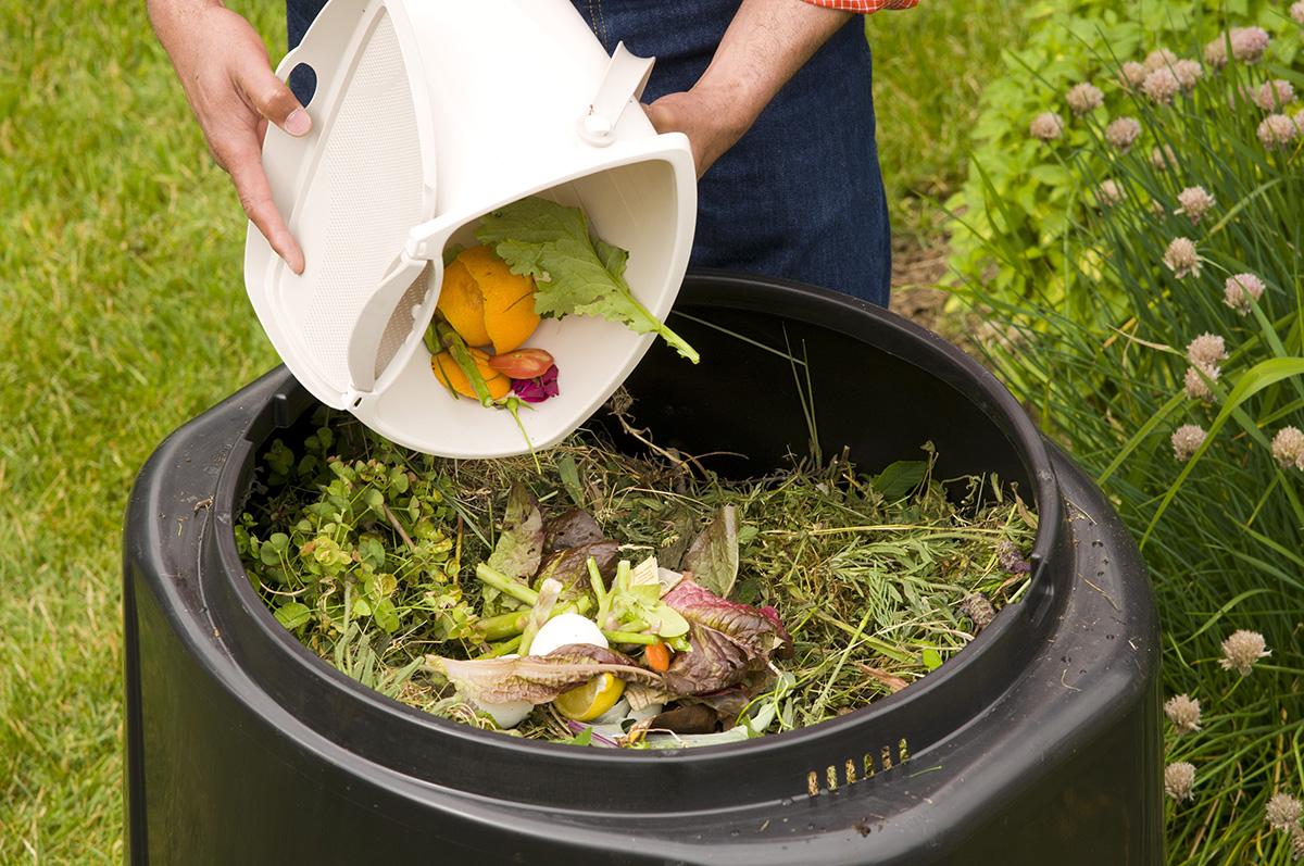 Resident composting with an Earth Machine Compost Bin
