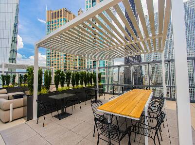 21 E Chestnut Apartments