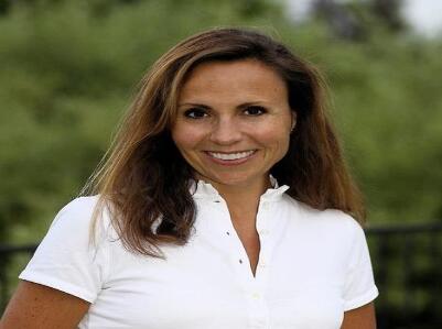 Dr. Ania M. Mohelicki, DDS