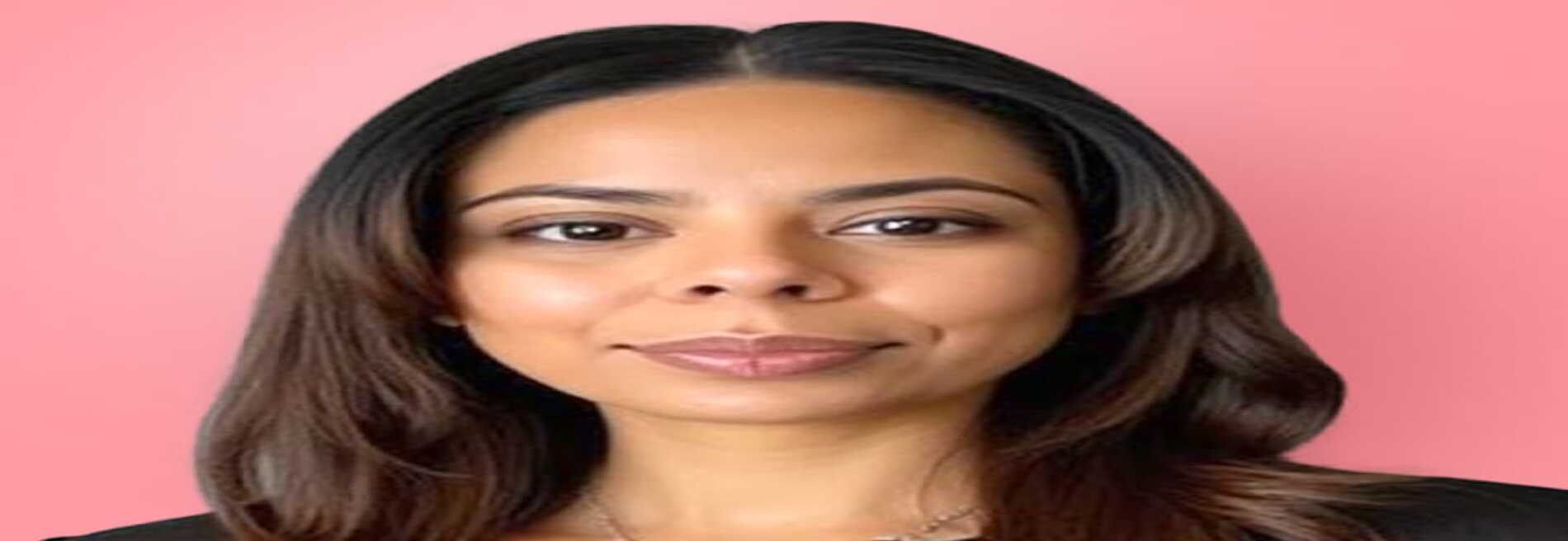 Elizabeth Castillo - TurboTax Full Service