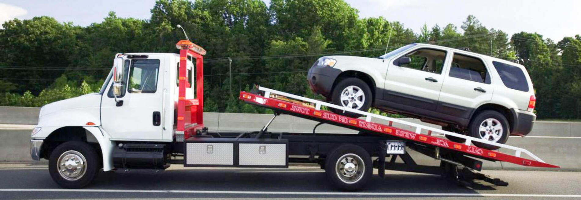 Laurita's Towing