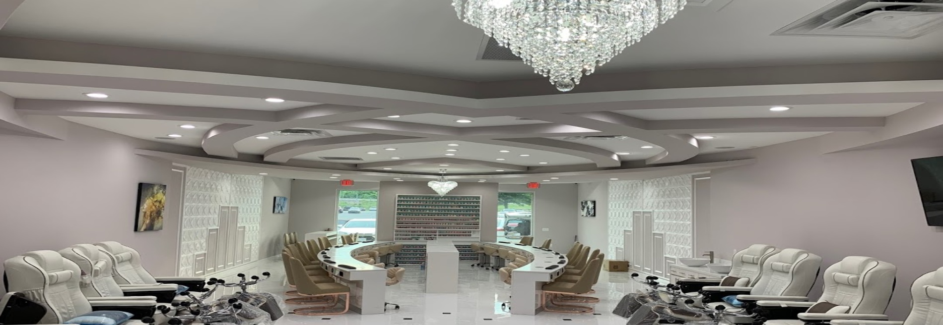 Q Nails & Spa