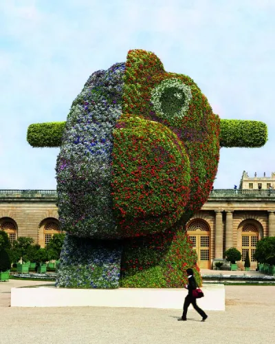 Planting Jeff Koons’s “Split-Rocker”